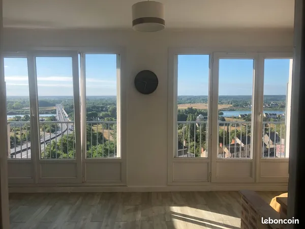 Studio 25 m2 vue loire