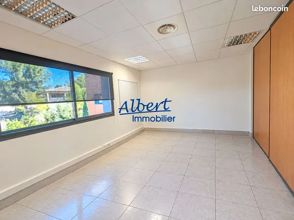 Bureaux 61 m² LA SEYNE SUR MER