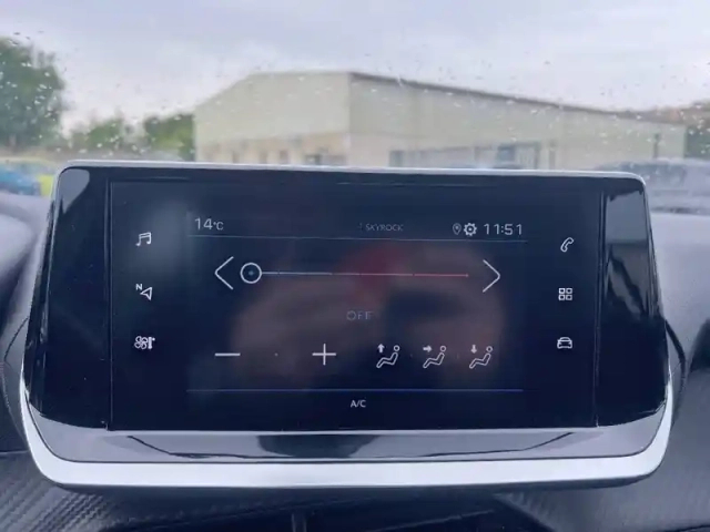 Peugeot 208 puretech 100 s&amp;s bvm6 — photo 14