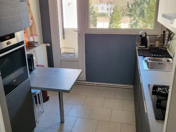 T3 lumineux de 70m3 - Centre ville d'Auxerre