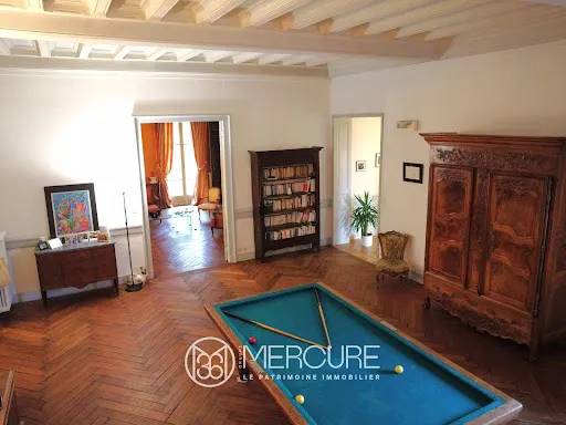 Appartement 8 pièces 313 m²