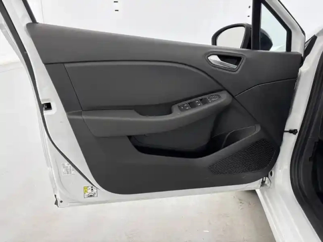 Renault Clio tce 90 — photo 25