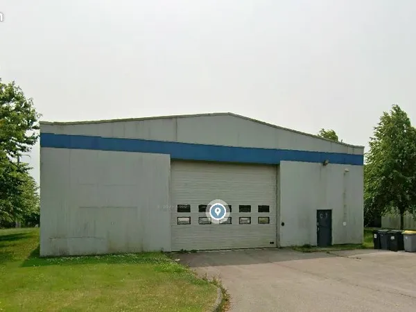 Bureaux et atelier - 27500 LE PERREY
