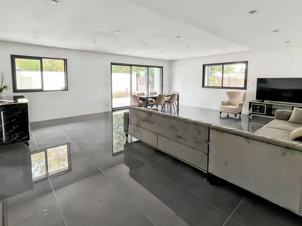 Maison 6 pièces 163 m²