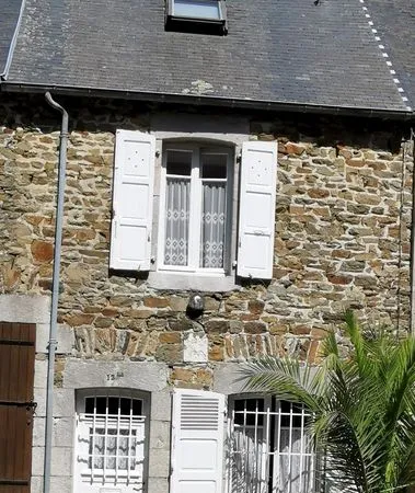 MAISON GRANVILLE CENTRE sud manche entre plage et port de plaisance 70 M2 sur 3 niveaux