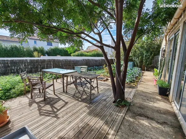 Colocation dans villa avec jardin de 1000 m², centre de Villeneuve-lès-Maguelone