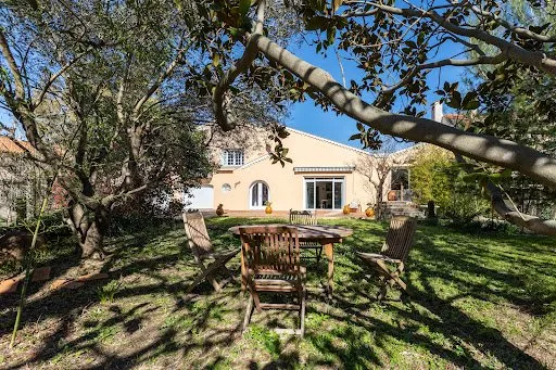 Maison 6 pièces 205 m²