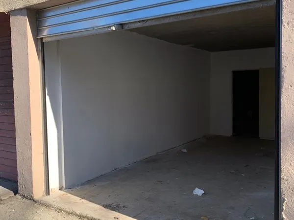 📦 Garage de 45 m² à vendre - Marseille 15e - 25 000