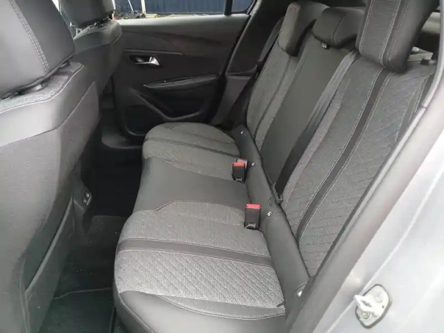Peugeot 208 hybrid 100 e-dcs6 — photo 10