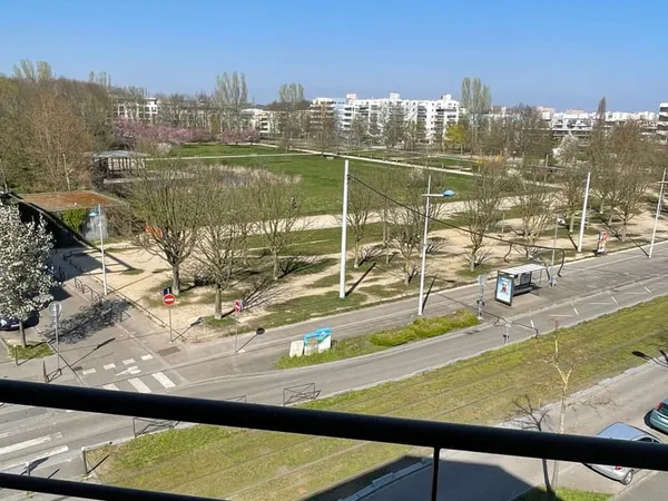 STRASBOURG - 3 pièces - vue dégagée!