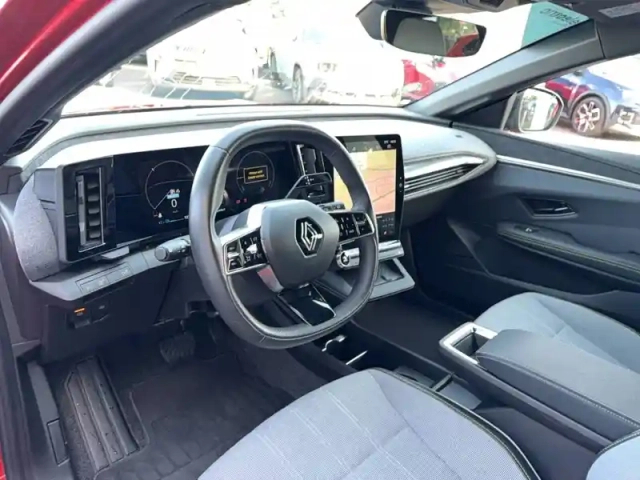 Renault Megane e-tech 220 ch autonomie confort ac7 — photo 10