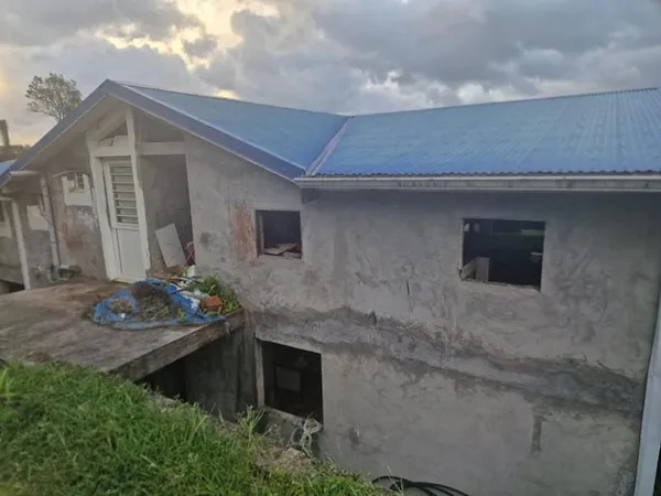 Immeuble sur Rivière salee
