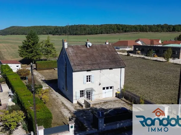 MAISON INDEPENDANTE 76M2 POTENTIEL 140M2 / 5 PIECES / 3 CHAM