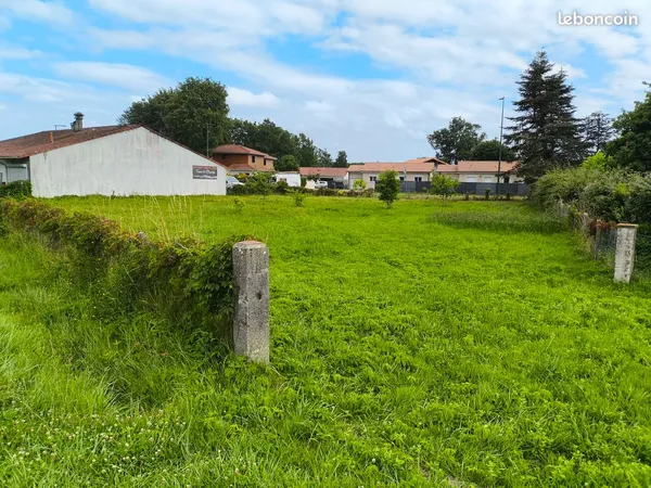 Terrain à bâtir plat 1 980 m² - Divisible - Aureilhan