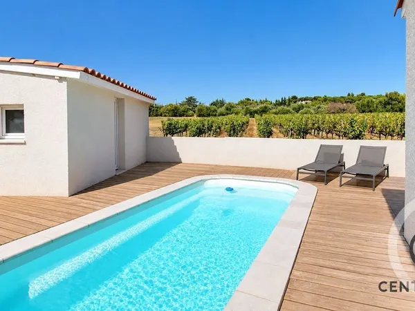 Maison 4 pièces 370 m²