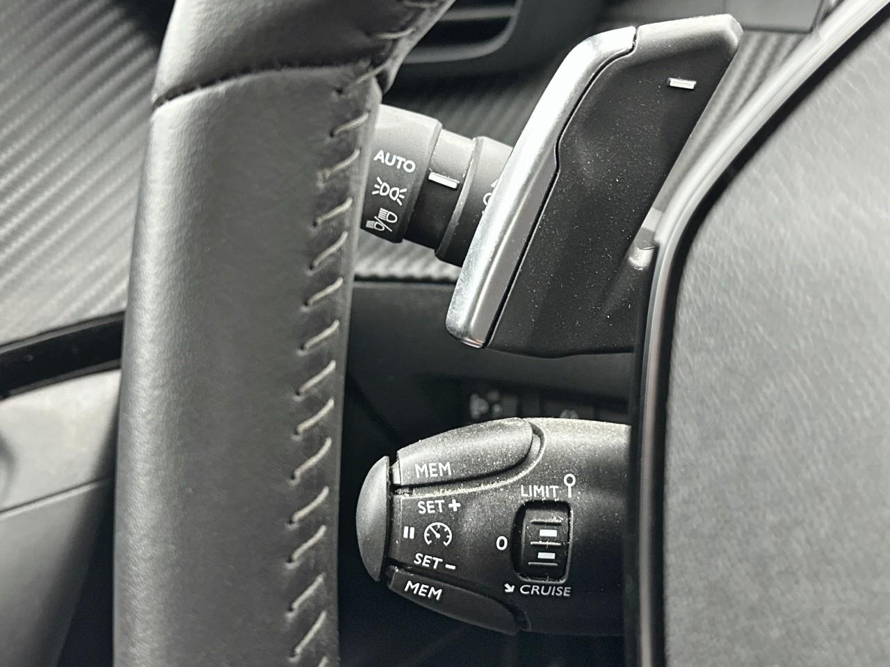 Peugeot 2008 bluehdi 130 s&s eat8 allure — photo 17