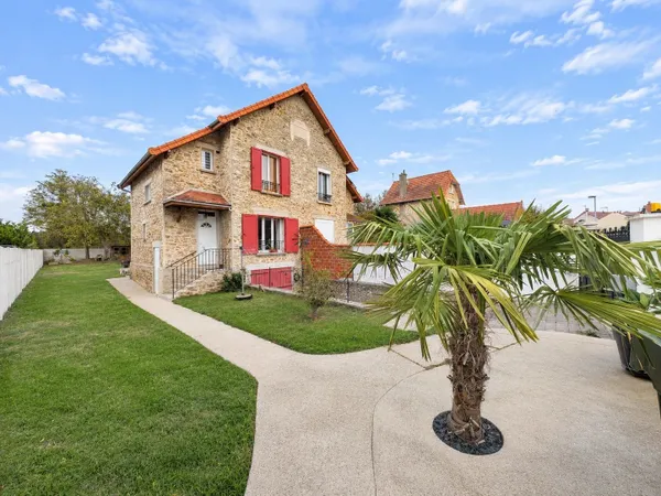 Réf. 2350 - Maison meulière - jardin et garage