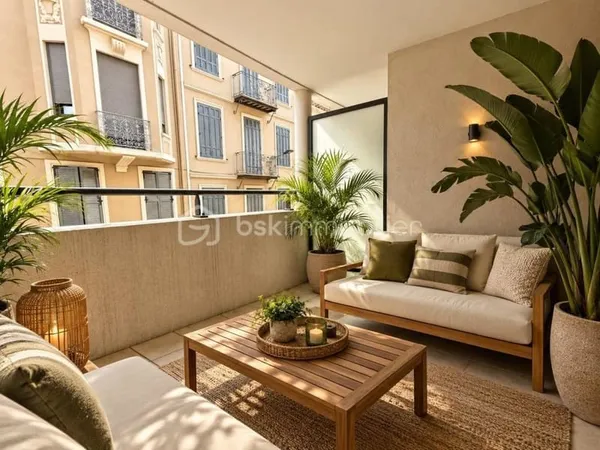 CANNES CENTRE - APPARTEMENT 2 PCES - 42M² - TERRASSE - 5 MIN RUE D'ANTIBES