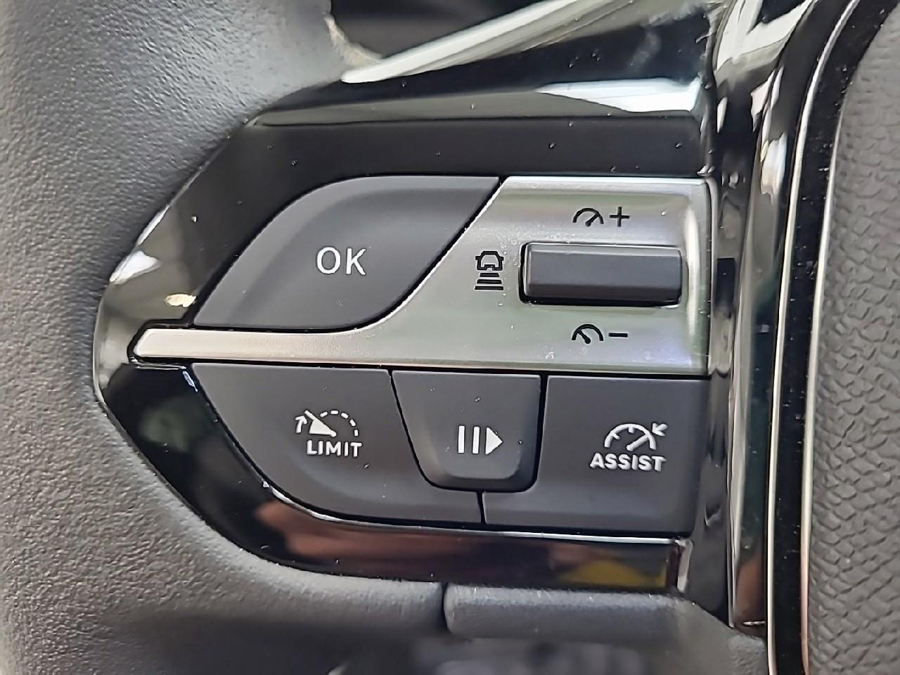 Peugeot 308 hybrid 145 e-dcs6 allure — photo 25