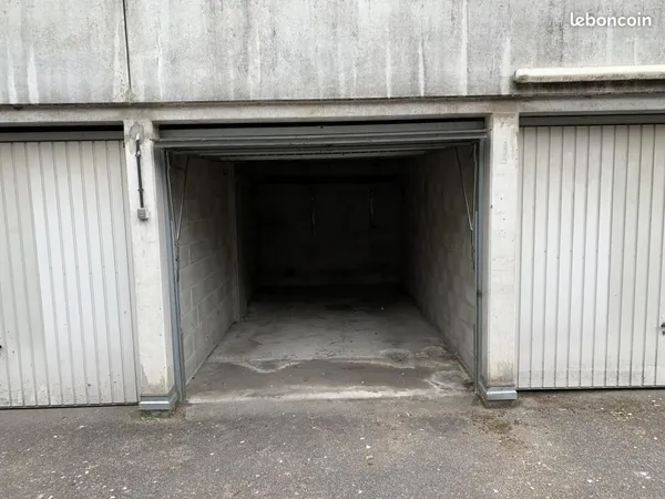 Garage/box 15 m² Strasbourg