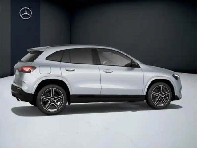 Mercedes Gla 250 e hybrid eq amg line — photo 20