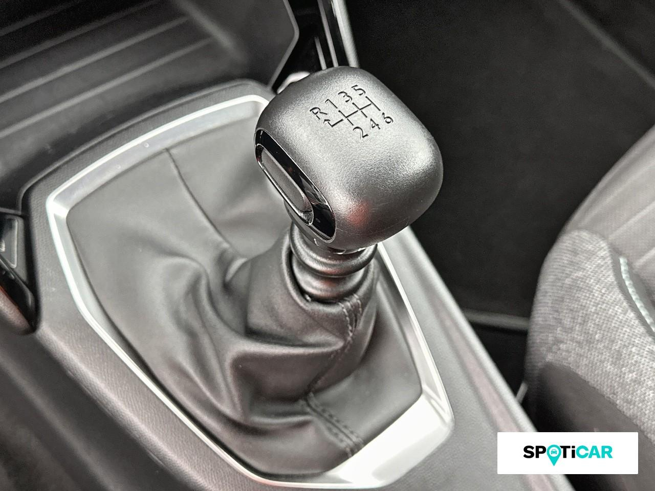 Peugeot 2008 1.2 puretech 100ch s&s style — photo 14