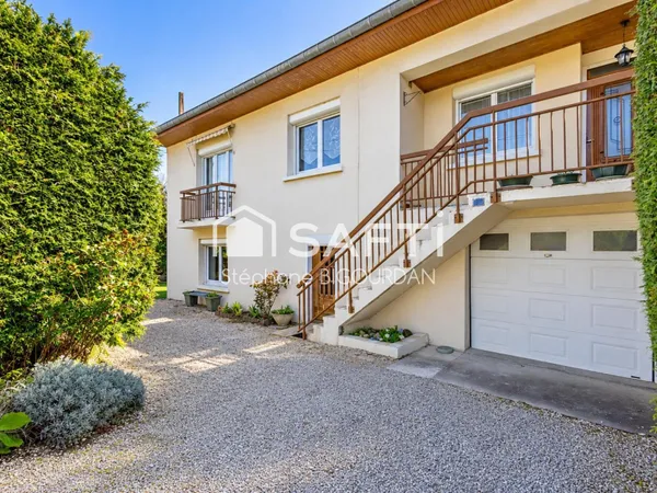 Maison Avanne : 151m², 6 pièces, sous-sol, grenier, 8 ares