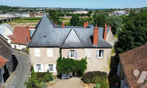 Maison 9 pièces 214 m²
