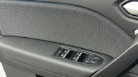 Renault Captur 1.2 TCe 115ch Techno - 25 — photo 18