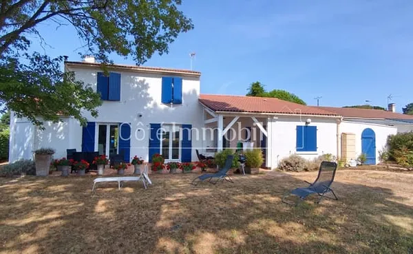 THARON PLAGE - PLAGE ET COMMERCES A PIED
