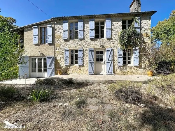 Maison 12 pièces 310 m²