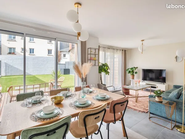 Maison 7 pièces de 150 m² / 5 chambres
