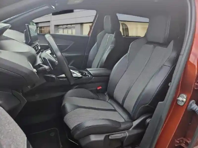 Peugeot 5008 1.5 bluehdi 130ch s&amp;s allure pack eat8 - 7 places — photo 10