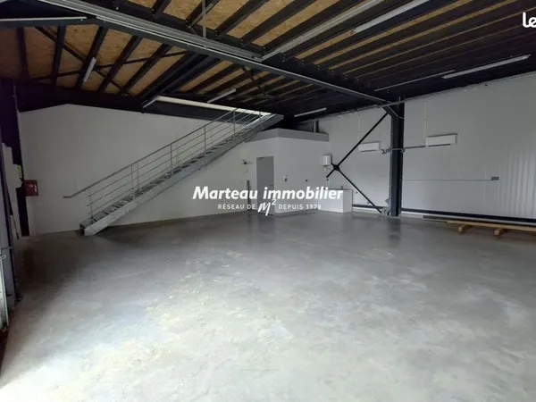 Local commercial 175 m²