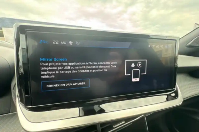Peugeot 2008 hybrid 136 e-dcs6 — photo 19
