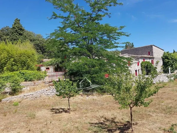 Villa 20 pièces 800 m²