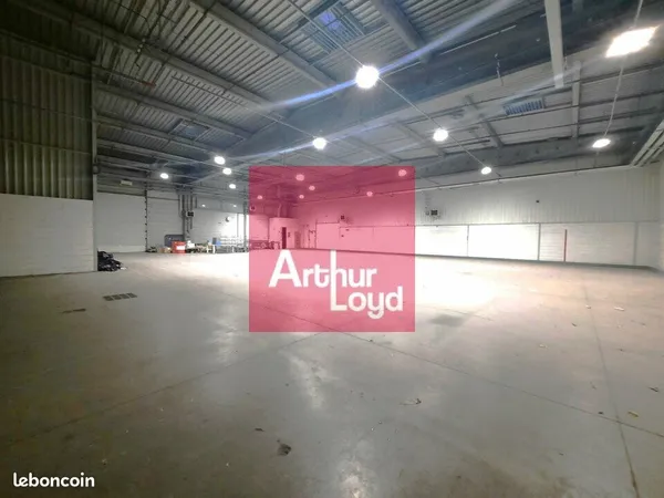 ENTREPOT - LOGISTIQUE 1440 m² CLERMONT-FERRAND