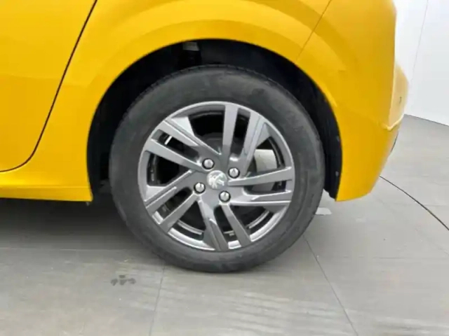 Peugeot 208 puretech 75 s&amp;s bvm5 — photo 13
