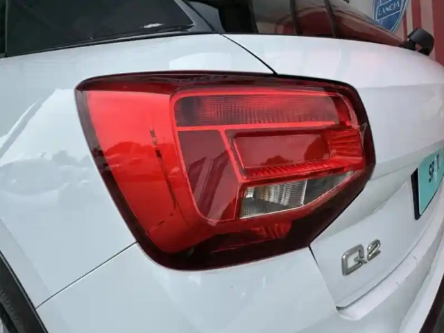 Audi Q2 35 tfsi 150ch advanced — photo 7