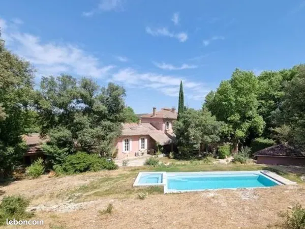 Bastide à rénover