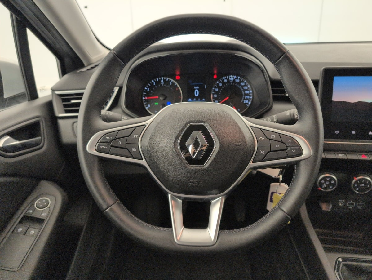 Renault Clio 5 — photo 22