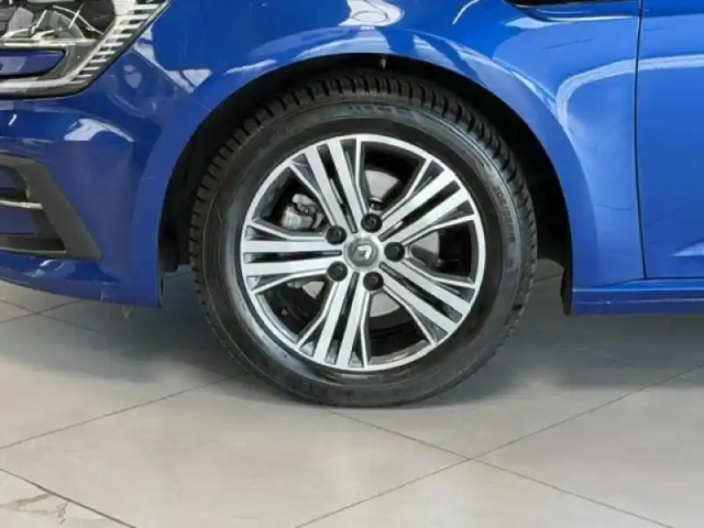 Renault Megane 1.5 blue dci 115ch evolution edc -23 — photo 10