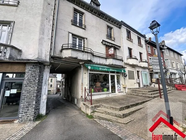 IMMEUBLE SUR ALLASSAC EN CORRÈZE