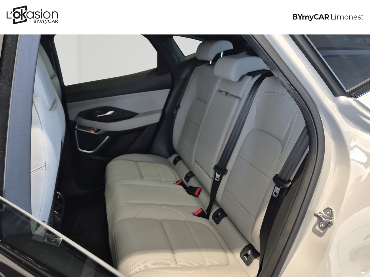 Jaguar E-Pace P300e ch PHEV AWD BVA — photo 12