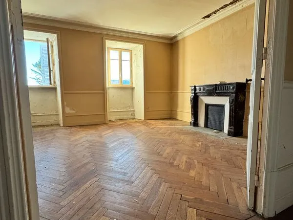 Appartements à rénover hyper centre