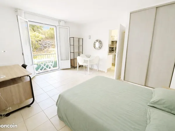T1 avec parking et balcon à CORTE
