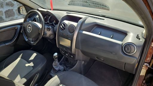 Dacia Duster 1.5 Blue dCi 115 - Black Touch – 2017 – 109198 km – Diesel – Boîte Manuelle — photo 23