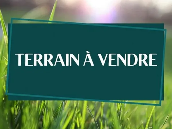Terrain 748 m²