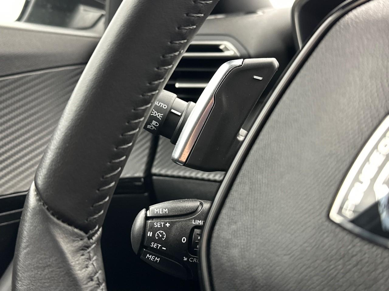 Peugeot 2008 puretech 130 s&s eat8 allure — photo 19