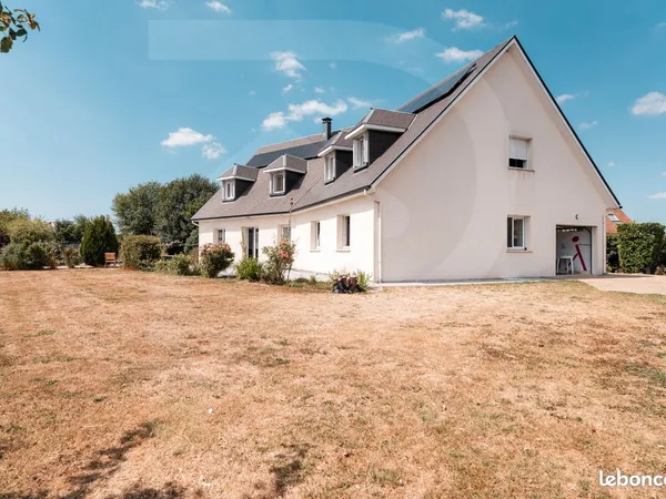 Maison 10 pièces 235 m²